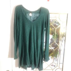 WE THE FREE DISTRESSED LONG SLEEVE TOP